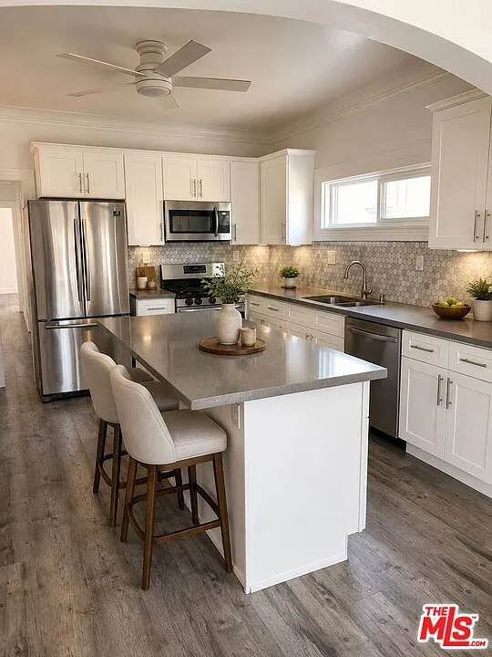 2 bed, 1.0 bath, 943 sqft, $2,575 — Photo 2