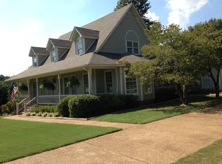 379 Shadow Ridge Dr, Jackson, TN 38305