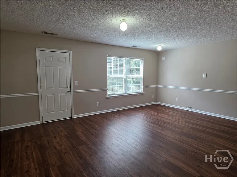 301 Aspen Dr — Photo 21
