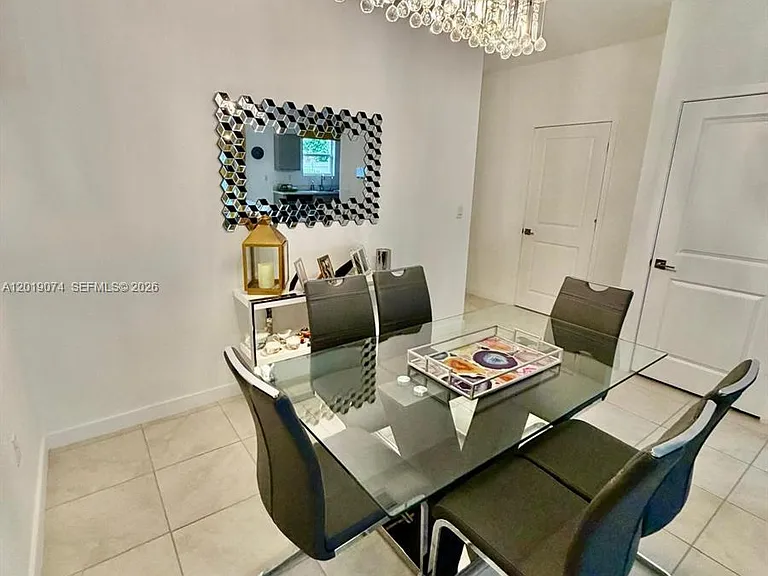 1710 SE 9th Ave — Photo 8