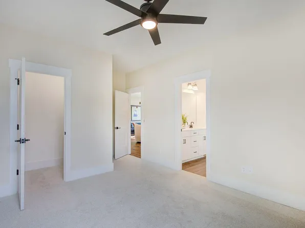 2022 Kelsey Ct, Hillsborough, NC 27278