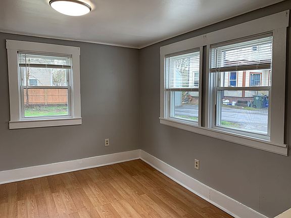 2nd image of 74-76 Seavey St #76-1/2