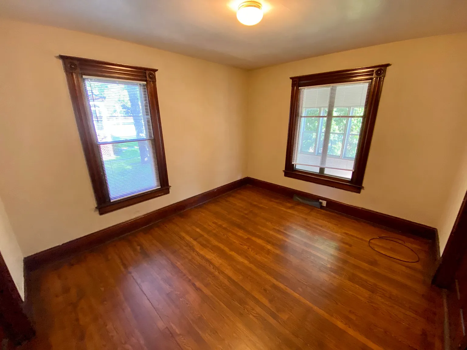 4 bed, $1,580 — Photo 2