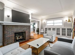 2863 N Frederick Ave, Milwaukee, WI 53211