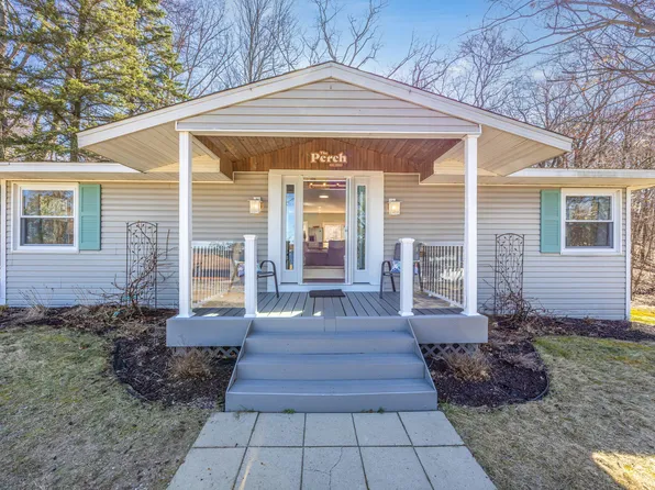 10166 E Blue Lake Dr, Mecosta, MI 49332