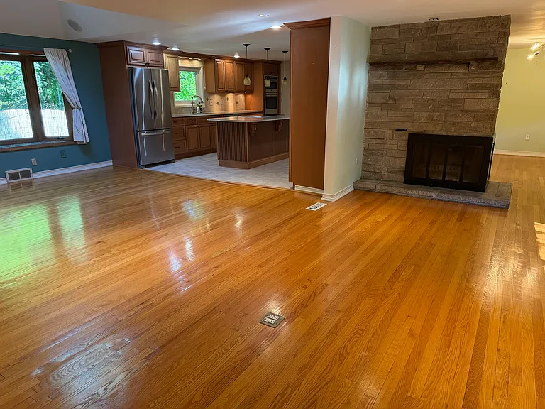 54 Tree Top Ln — Photo 33