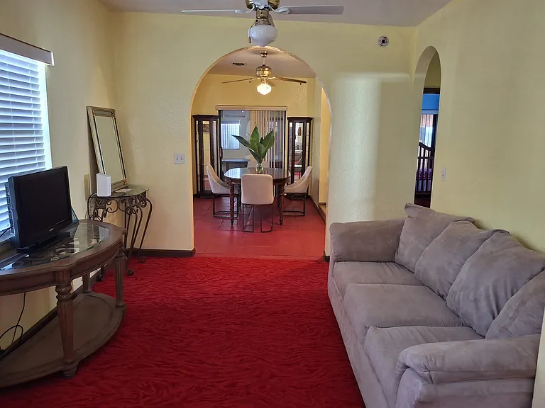 607 El Prado — Photo 5