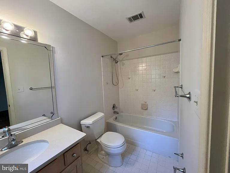 5179 Macomb St NW — Photo 20