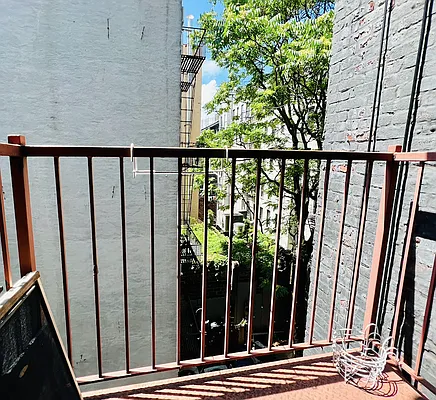 Rented by Mirador Real Estate | media 86