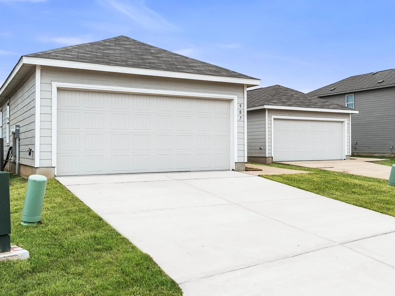 3 bed, 1129 sqft, $1,450 — Photo 1