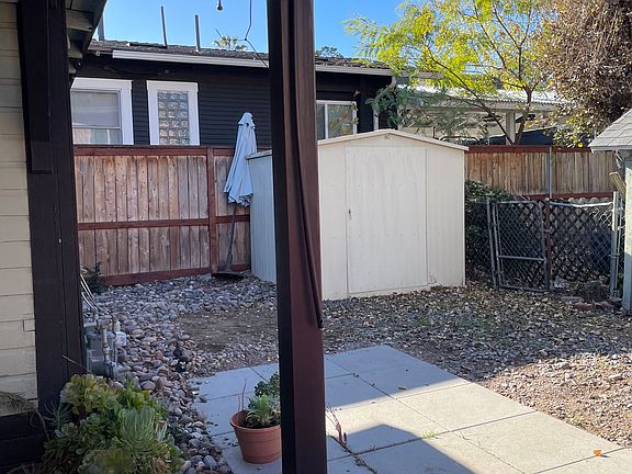 5th image of 4661 Date Ave