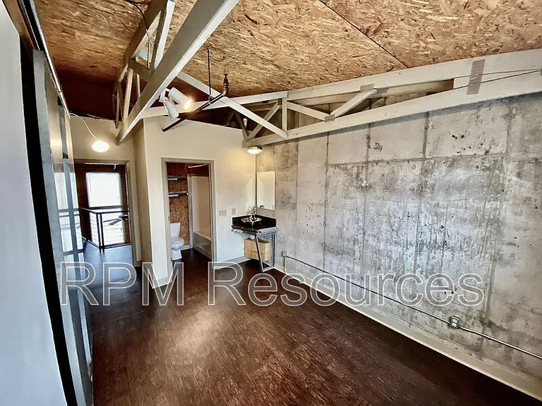 300 Summit Ridge Dr #B1 — Photo 17