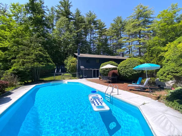 11 Holly Hills, Woodstock, NY 12498