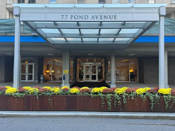 77 Pond Ave APT 1103, Brookline, MA 02445