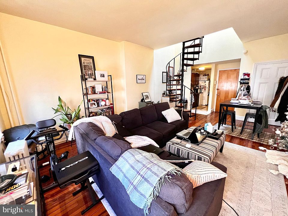 1st image of 1527 Pine St #3R