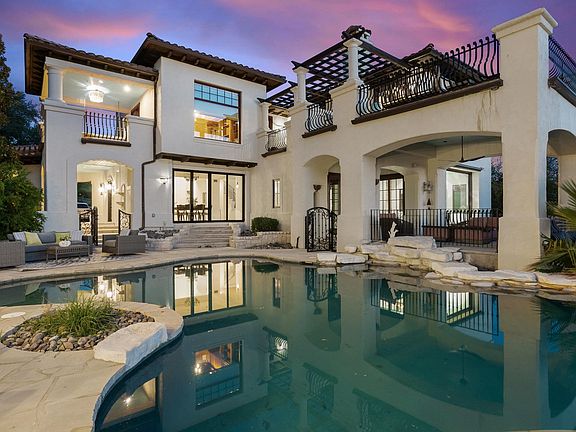 3rd image of 203 Bella Riva Dr