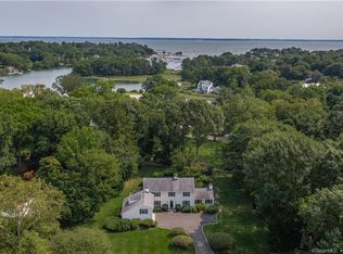 19 Pasture Ln, Darien, CT 06820