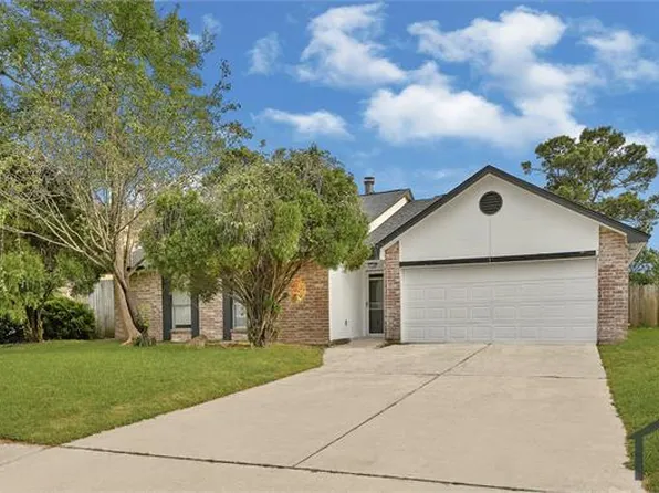 6314 Star Lake Dr, Humble, TX 77396