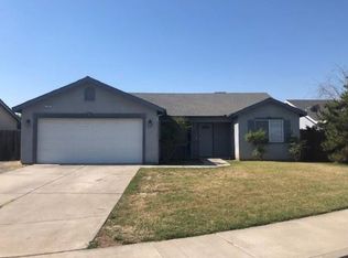1335 Elm Ct, Hanford, CA