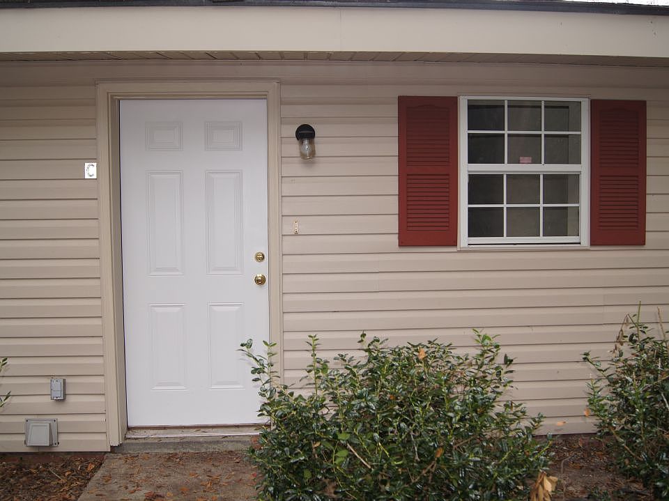 1st image of 1608 Iola Dr APT D
