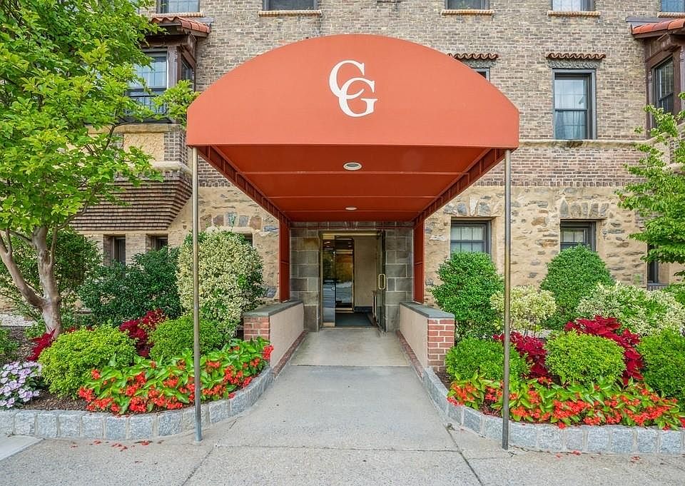 1st image of 14 N Chatsworth Avenue #5G