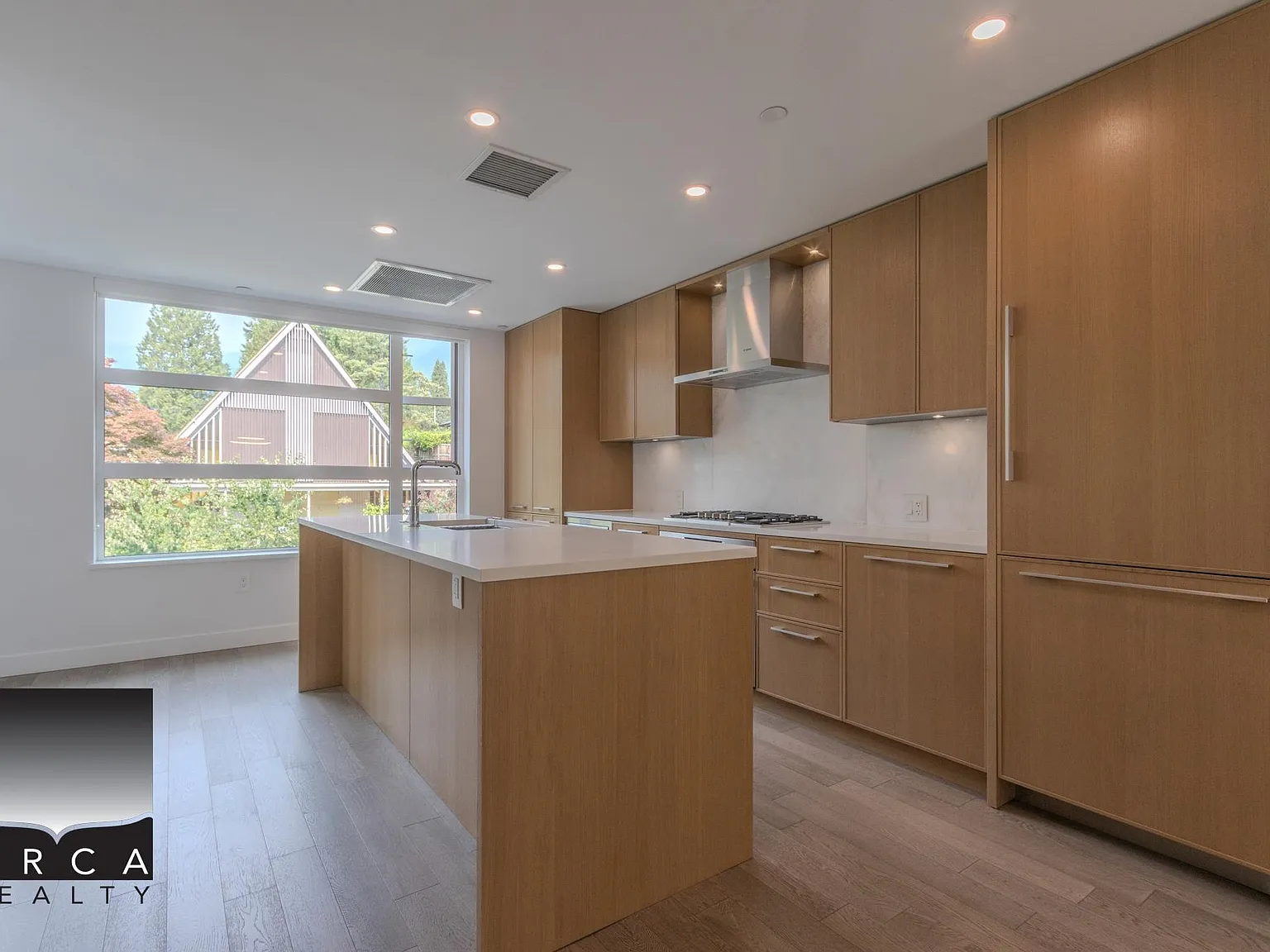 3 bed, 1518 sqft, $6,150 — Photo 3
