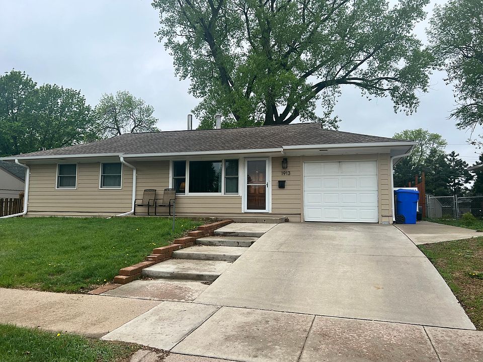 1913 S Blauvelt Ave, Sioux Falls, SD 57105 | Zillow