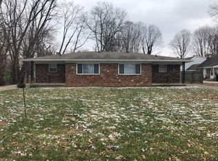 815 Riverside Dr, Greenwood, IN 46142