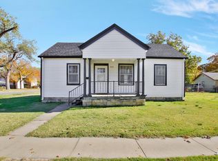 524 N Walnut St, Newton, KS 67114
