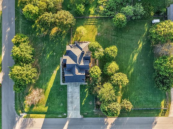4th image of 1001 Arbor Dr