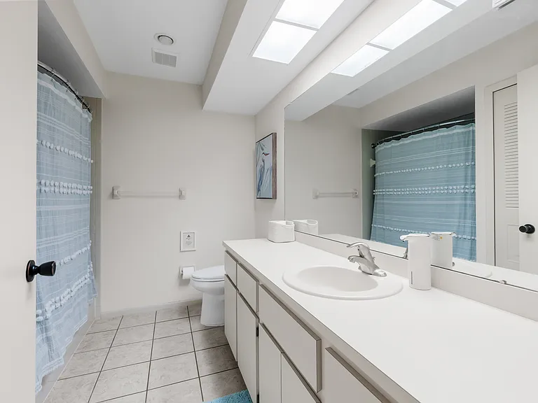 13085 Lawrence St — Photo 16