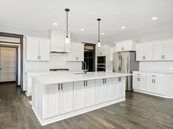 16051 Simms Ct SE, Prior Lake, MN 55372