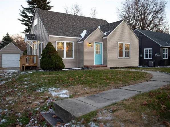 902 S Ellsworth Ave, Marshall, MO 65340