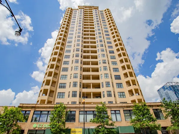 1464 S Michigan Ave APT 704, Chicago, IL 60605