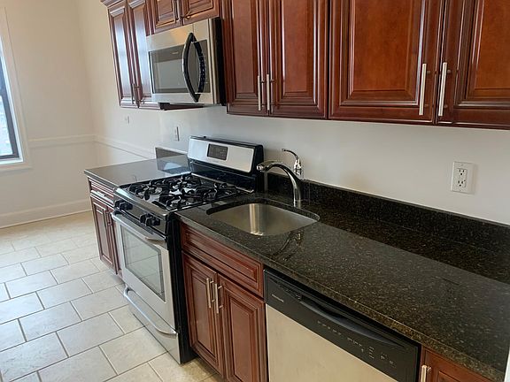 3rd image of 5 East Ave APT 5H