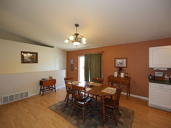 3rd image of 1747 Sagebrush Dr