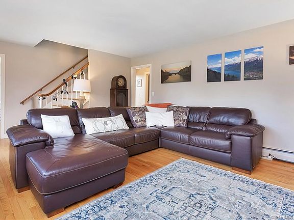 4th image of 32 Maryanne Ln