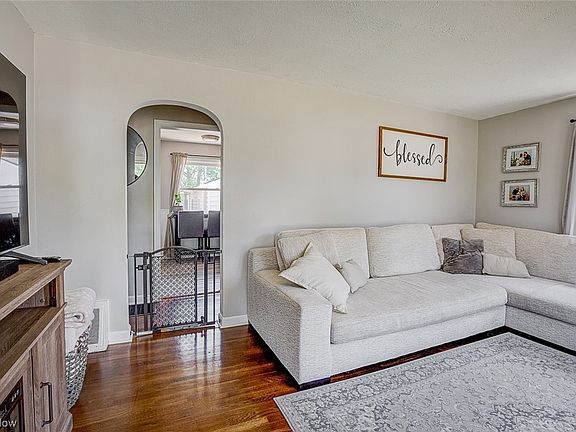 5th image of 3257 7th St