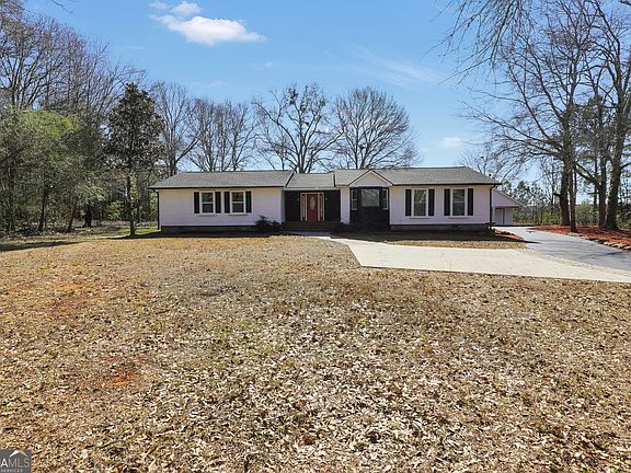 2nd image of 140 Heritage Cir