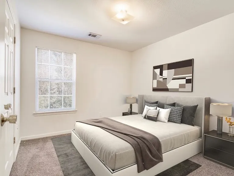 Highland Glen — Photo 15