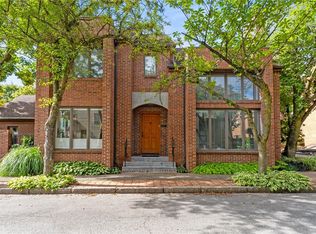 17 Selden St, Rochester, NY 14605