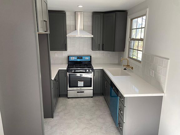 Newly Remodeled Kitchen