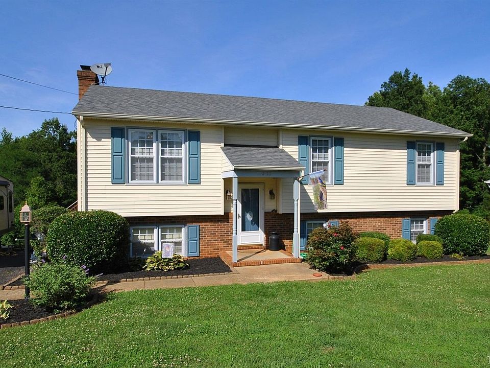 1st image of 211 Maple Hills Dr