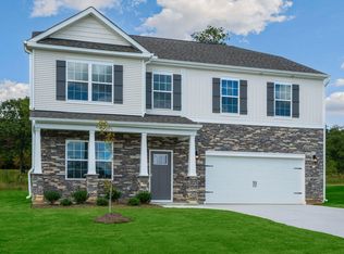 875 Misty Creek Dr, Aberdeen, NC 28315