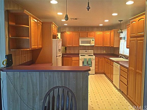 5th image of 645 De Soto Dr
