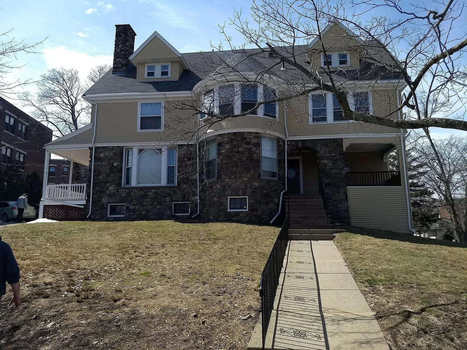 Studio, 575 sqft, $2,300 — Photo 1