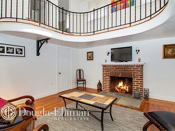 5th image of 268 Bedell St