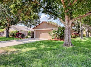 2745 Beth Cir, Palm Harbor, FL 34684