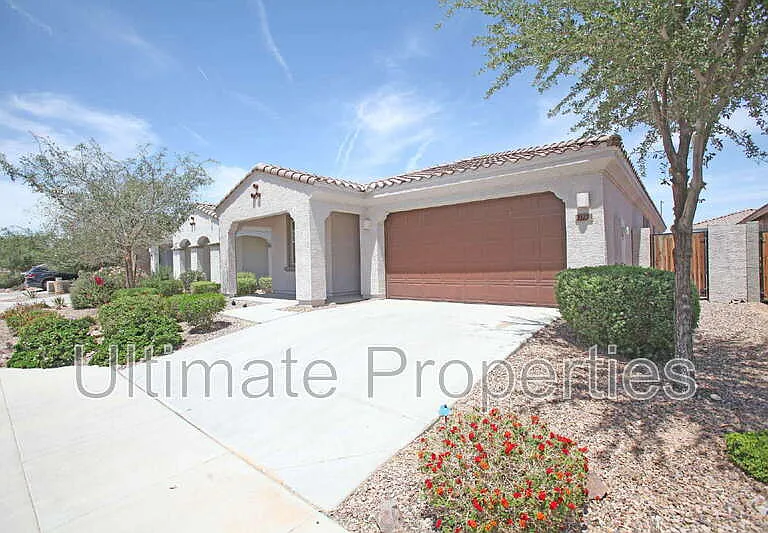 20238 W Buchanan St — Photo 1