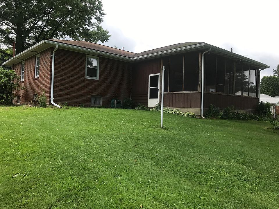 955 Shenango Rd, Beaver Falls, PA 15010 Zillow